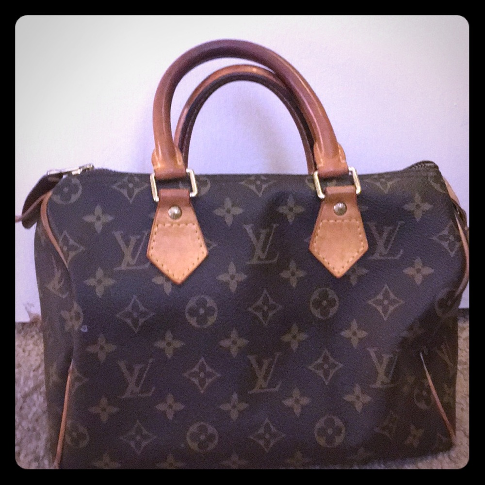 Louis Vuitton Speedy 25 Authentic